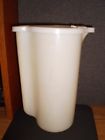 129-2 Tupperware 2 Quart Opaque