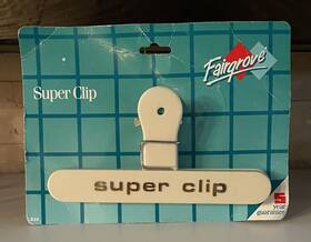 Fairgrove 070121008360 Super Clip Vintage Chip Bag Saver Seal Plastic Off White Gold Tone Letters