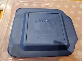 Pyrex 400073005818 222-pc Square 8 Inch X 2 Quart Storage Container Baking Dish Lid Blue