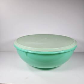 274-12 Tupperware Fix And Mix Bowl Jade Green Item # 274 With Lid 12 Inch Diameter
