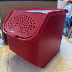 4322a-2 Tupperware - 5.5 8.3 Liter Modular Mates Red Container Bin