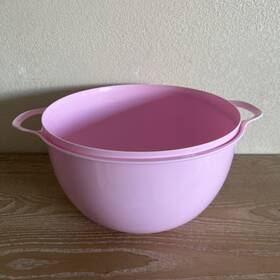5377a-2 Tupperware Thatsa Mega Bowl 42 Cup Pink With No Lid New Spring Easter Large