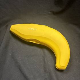 6167a Tupperware Vintage Forget-me-not Banana Keeper 6167
