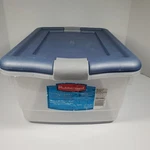 Vintage 2001 Rubbermaid Snap Toppers Blue Lid Small 12 Qt Clear Container 4630. Fixed Price $14.99.