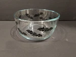 Pyrex Halloween Black Bats 1-QT Glass Storage Bowl. Fixed Price $15.00.