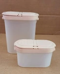 Vintage Tupperware Flip Top Spice Shakers Set Of 1846-19 1843-27. Fixed Price $9.99.