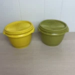 Vintage Tupperware Bowls Yellow & Green, 886-17, 886-19 With Lids. Fixed Price $10.92.