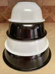 Vintage Pyrex Clear Bottom Black & White Mixing Bowl Set Of 4 326 325 323 322. Fixed Price $49.00.