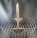 Godinger 1988 Silver Plated Metal Wire Basket & Handle Centerpiece Fruit Holder. Fixed Price $32.00.