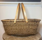 Stonewall Kitchen Wicker Picnic Basket With Wooden Handles, Brown. Fixed Price $39.99.