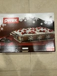 Pyrex * 2 Piece Basket/server 9X13 Baking Dish Limited Edition Snowflake. Fixed Price $30.00.