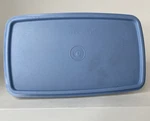 Tupperware Shallow Vintage Container Deli Meat Storage 817-11. Fixed Price $9.50.
