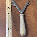 Vtg. Jar Opener Wood Handle Pat. Pend. Lid Bottle Tool Unique Kitchen. Fixed Price $8.00.