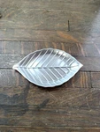 Interdesign Leaf Soap Saver Dish Satin Bathroom/kitchen. Fixed Price $7.50.