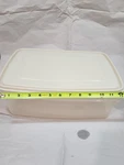 Vintage Rubbermaid Servin Saver #8 Rectangle 33 Cup Sheer Almond Lid Jumbo Large. Fixed Price $25.99.