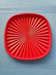 Tupperware 837-5 Red Servalier Square Starburst Replacement *lid Only*. Fixed Price $11.88.