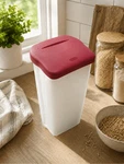 Rubbermaid Dry Food Storage Container White W/ Red Lid Kitchen Pantry Organizer. Fixed Price $22.95.