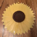 Charles Viancin 11" Silicone Yellow Sunflower Lid Air Tight. Fixed Price $7.80.
