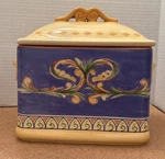 Pfaltzgraff Villa Della Luna Kolpen & Tiegreen Yellow Scroll Cookie Jar (OR3S1). Fixed Price $24.99.