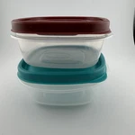 2 Rubbermaid 7J57 Cup Food Storage Containers W Aqua & Red Snap-on Lids. Fixed Price $8.35.