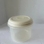 Rubbermaid Servin' Saver 6 Cup Storage Container # 8 Round 0022 Beige Lid. Fixed Price $10.87.