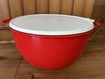 Tupperware Large 42C Storage Serving Bowl 5377A-2 Red W/ White Lid 2827B-2. Fixed Price $25.99.