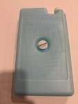 Rubbermaid Screw-in Refreeze Beverage Bottle Ice Pack 8281 For Coolers. Fixed Price $14.00.