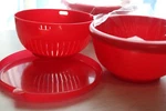Red Cooks & Chefs 3 1 Berry Bowl Set Of 2 Serve And Store Containers. Fixed Price $20.00.