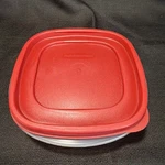 Rubbermaid 7J61 Square 3 Cup Storage Container Red Lid 7J64 Usa Replacement. Fixed Price $9.12.