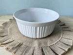 Corningware French White 2.5 Qt 2.3L Round Casserole Baking Dish-euc. Fixed Price $15.99.