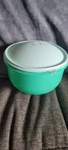 Tupperware Crisp-it Lettuce Keeper 1424-2 Green & Dome Seal Lid 1425-3. Fixed Price $11.99.