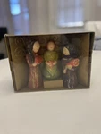 Set Of Three Pier One Photo Recipe Card Holder Featuring Ladies. Fixed Price $11.99.