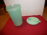 Aqua Teal Tupperware Oz Beverage Pitcher #321-16 Flip Top Seal #563A-3. Fixed Price $11.00.