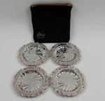 Wallace Silversmiths Baroque 743 Silverplate Coasters Set Of W/ Storage Pouch. Fixed Price $39.95.