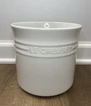 "white" Le Creuset 2.75 Quart Large Utensil Crock Stoneware Nwt 6" Tall 2.3. Fixed Price $95.99.