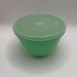 Tupperware Crisp-it Bowl Green Jadeite Vtg Storage Container 679-7 Lid 680-9. Fixed Price $20.99.