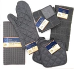 Kitchen Set With 2 Quilted Pot Holders, Oven Mitt, Dish Towel, Dry.... Fixed Price $29.11.