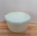 Tupperware Crisp-it Lettuce Keeper Vtg 1424-2 Clear Bowl Mint Green Dome Lid. Fixed Price $14.20.