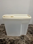 Vintage Rubbermaid Servin Saver #3, 13 Cup Cereal Keeper Sheer With Almond Lid. Fixed Price $20.00.