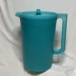 Vintage Tupperware Pitcher Teal Aqua Push Button Seal Gallon 1416E-1 / 1417-8. Fixed Price $30.00.
