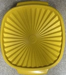Tupperware Servalier Bowl And Lid Yellow Mustard Vintage #836-4 & #837-3. Fixed Price $9.95.